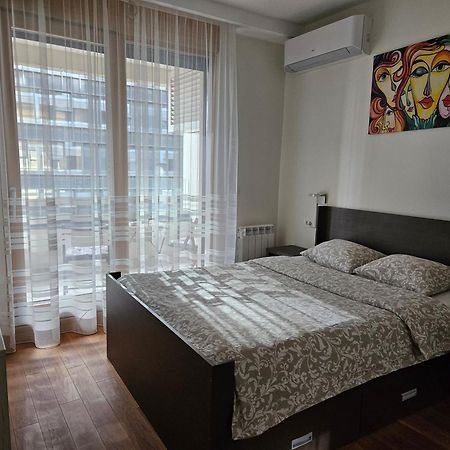 West 65 Apartment Белград Экстерьер фото
